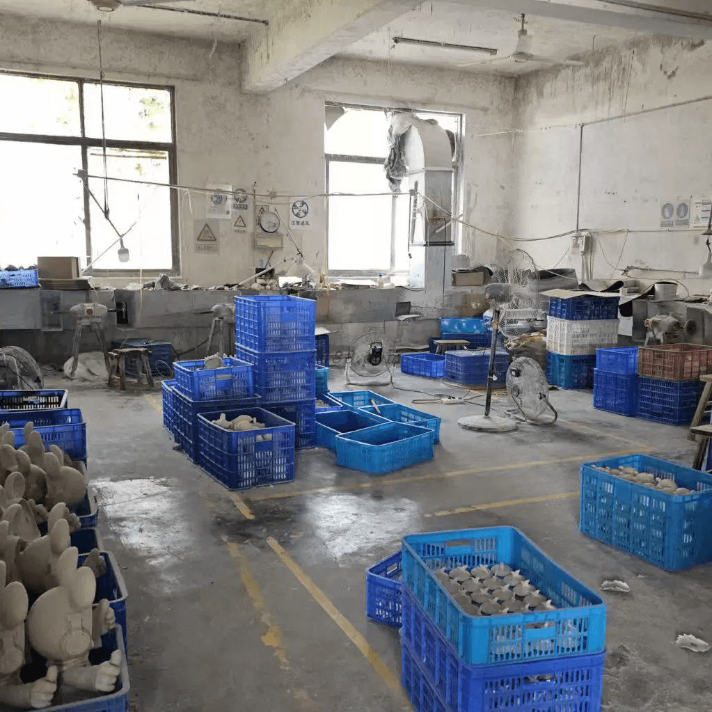 Hand Painting — Kelikuli resin toy manufacturing process