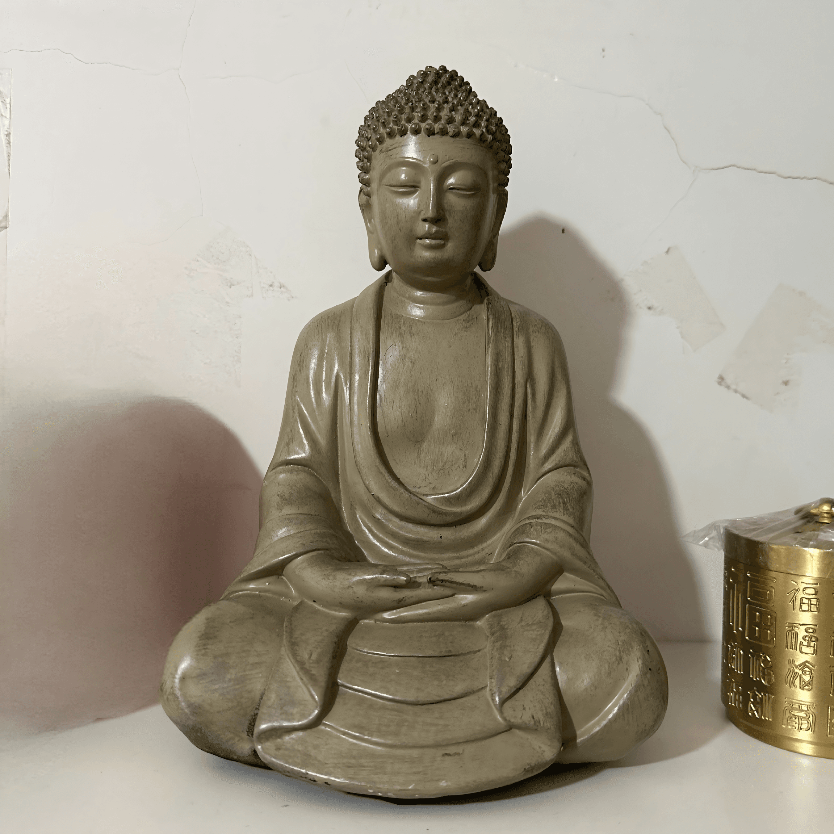 Custom Meditating Resin Buddha Statue for Zen Home Decor
