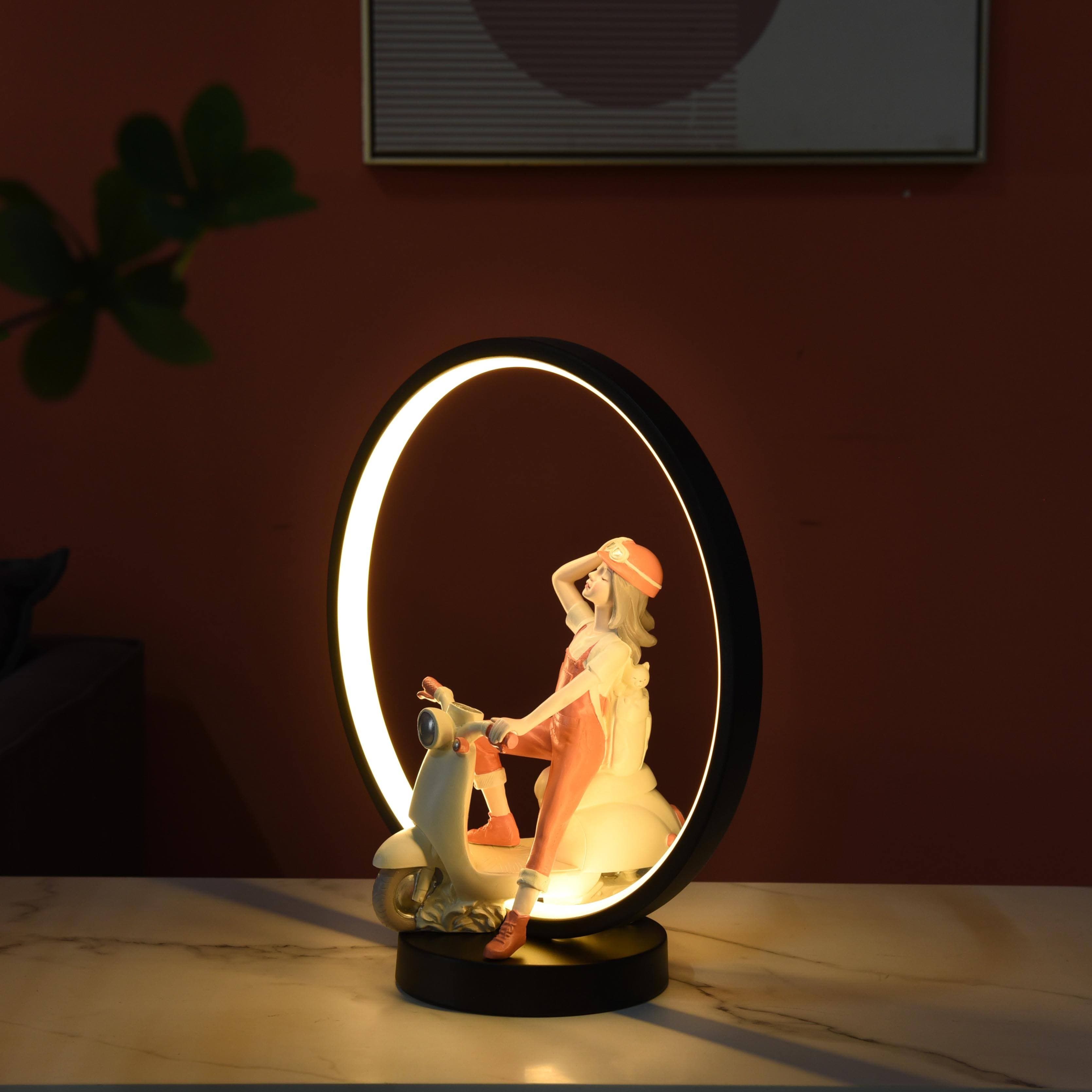 Cute Home Decor Led Room Night Light Resin Girl Figurine Table Lamps for Home Hotel Decor Nordic Table Lamp — image 3