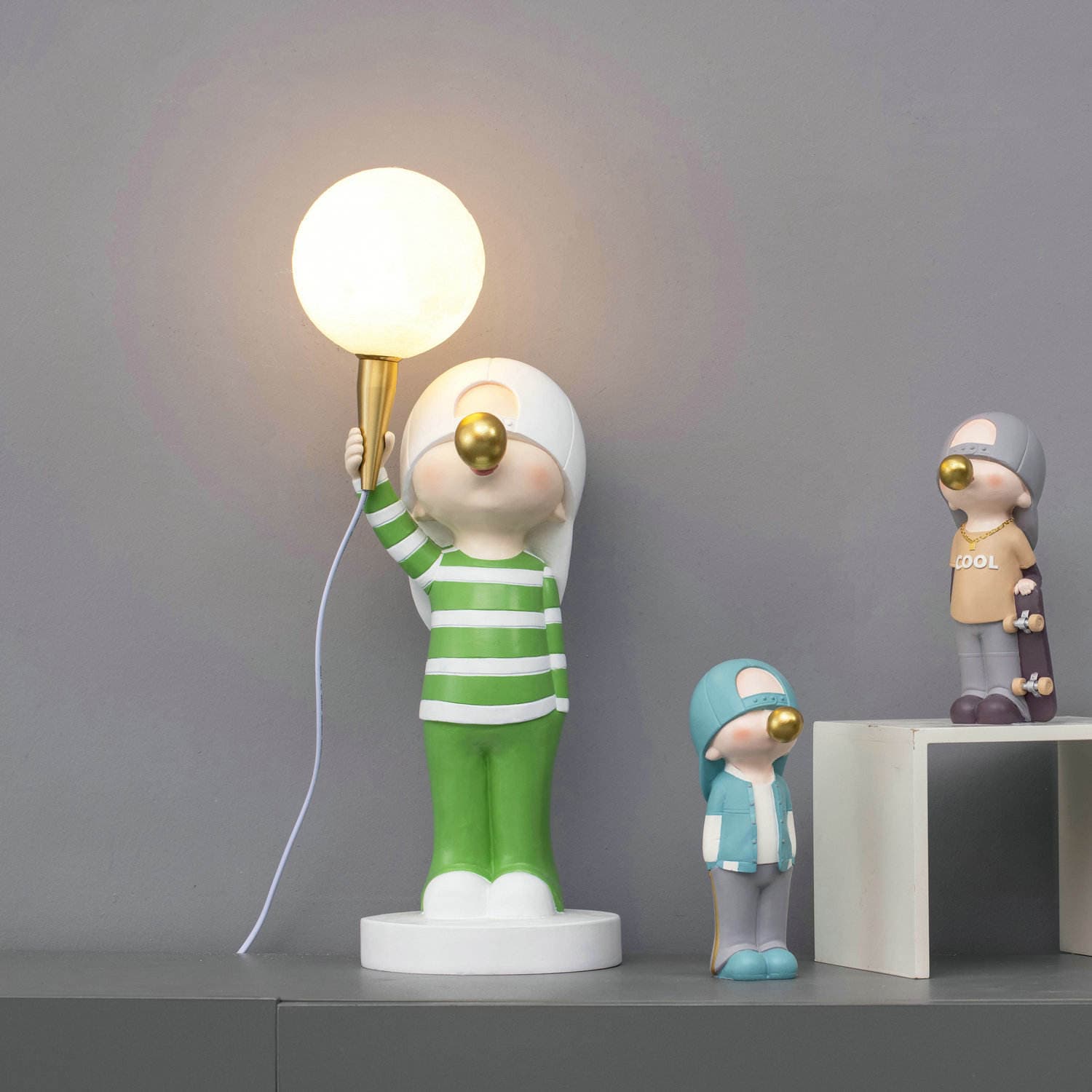Polyresin Home Decor Lighting Accessory Nordic Resin Bubble Boy Sculpture Table Lamp Home Decoration — image 5