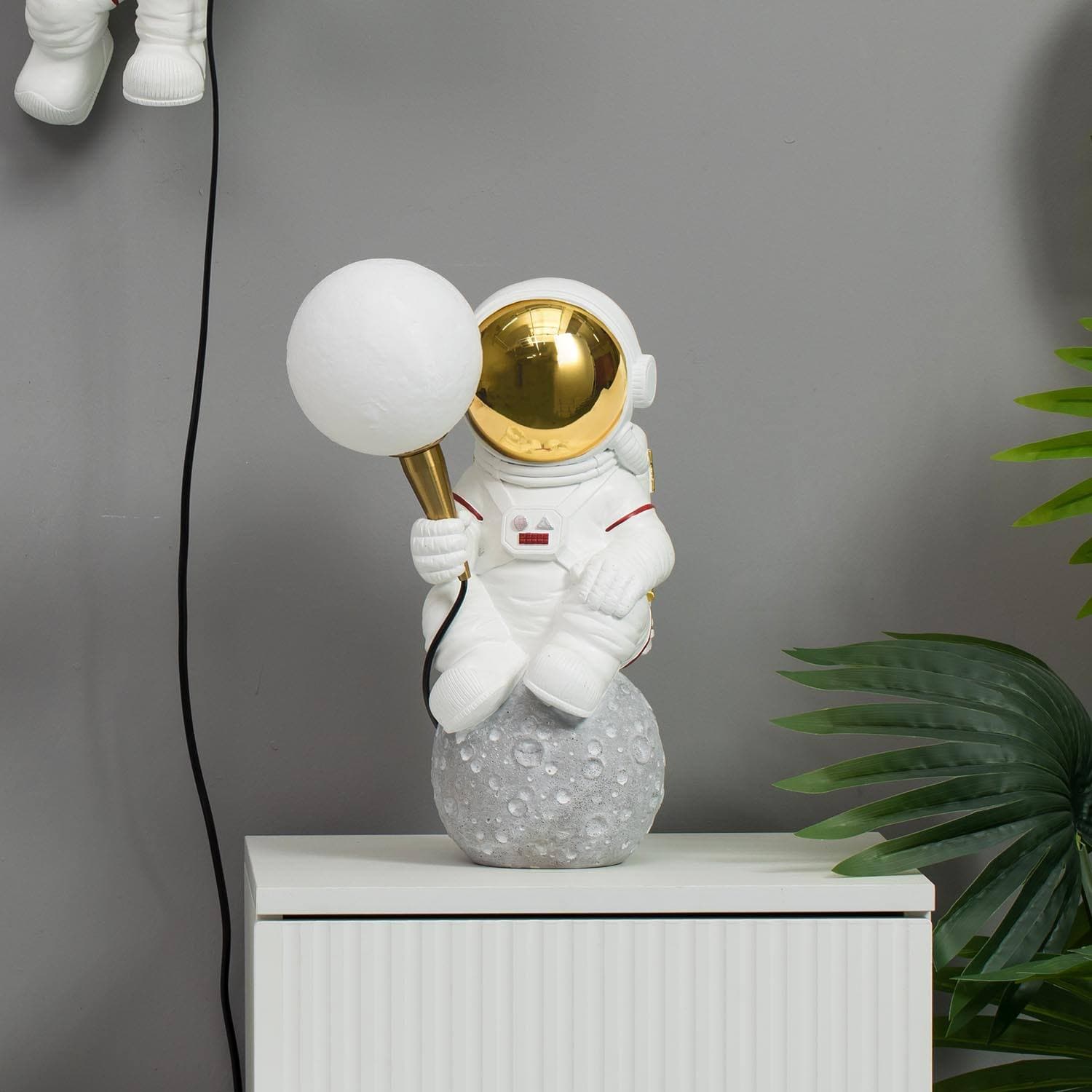 Newest Trending Resin Astronaut Led Night Light Home Decor Interior Lighting Spaceman Statue for Kid's Room — image 2