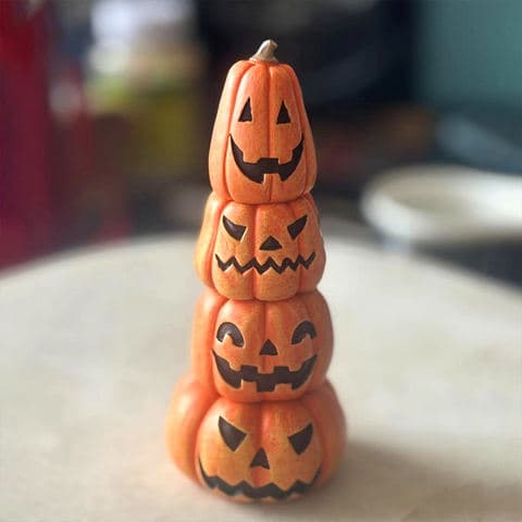 High Quality Creative Halloween Pumpkin Resin Figurine Spooky Decor Festive Home Party Ornament Gift Accent