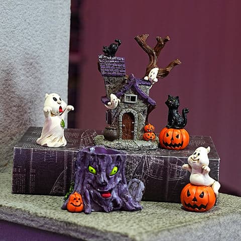 Halloween Glow Resin House Spooky Atmosphere LED Night Light Figurine Creepy Holiday Home Decor Accent