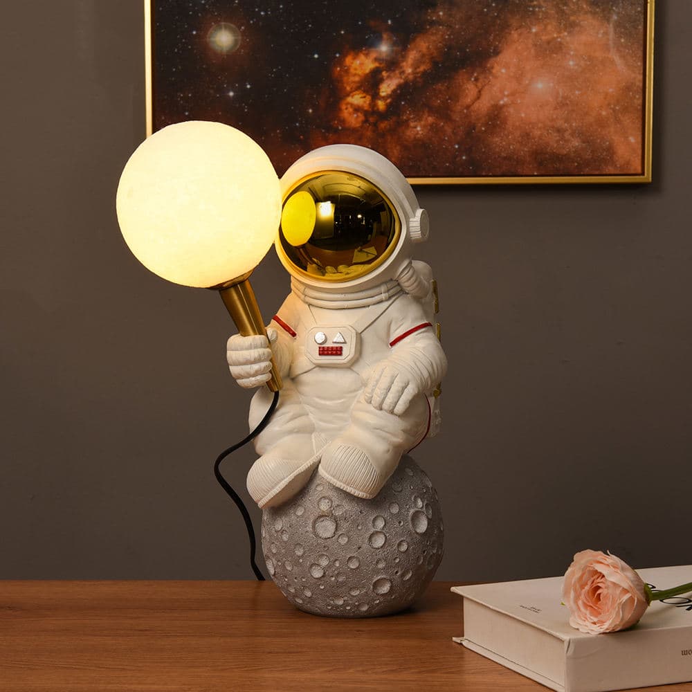 Newest Trending Resin Astronaut Led Night Light Home Decor Interior Lighting Spaceman Statue for Kid's Room