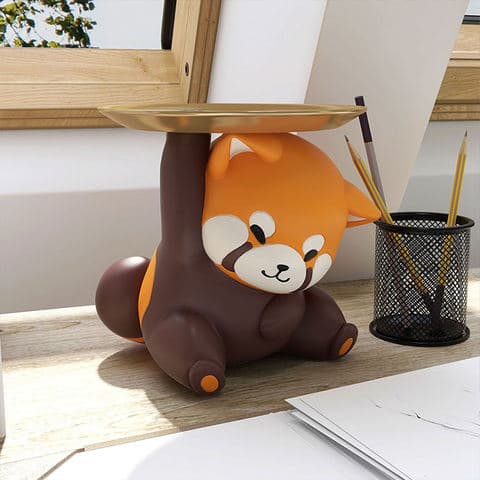 New Creation Hot Sale Cute Red Raccoon Cartoon Animal Resin Figurine Desktop Ornament with Gold Tray